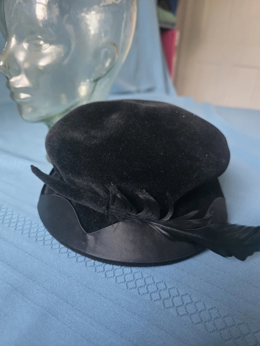 VTG 1950s Roberta Bernays Black Velour Feather Tilt Hat Italian Opera Body